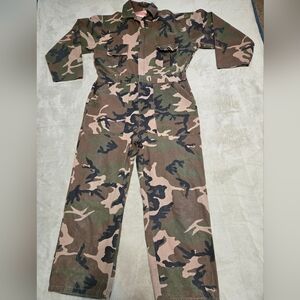 VTG Winchester Woodland Camo Coveralls Mens Sz M One Pc. Hunting Suit Jumpsuit